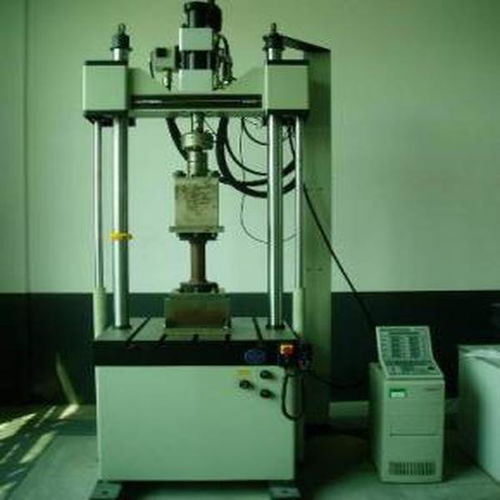 火车空气弹簧扭摆疲劳试验机与空气弹簧热压平板机的应用与特点