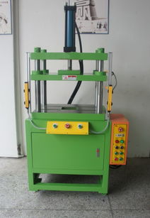 热压成型设备全解析 从薄膜面板鼓包到空气弹簧平板机